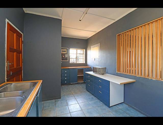 3 BEDROOM HOUSE FOR SALE IN WYCHWOOD